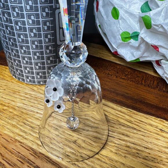 Swarovski Crystal Small Dinner Bell 7467NR039000 Wedding Flowers Collectible Box - Picture 4 of 9